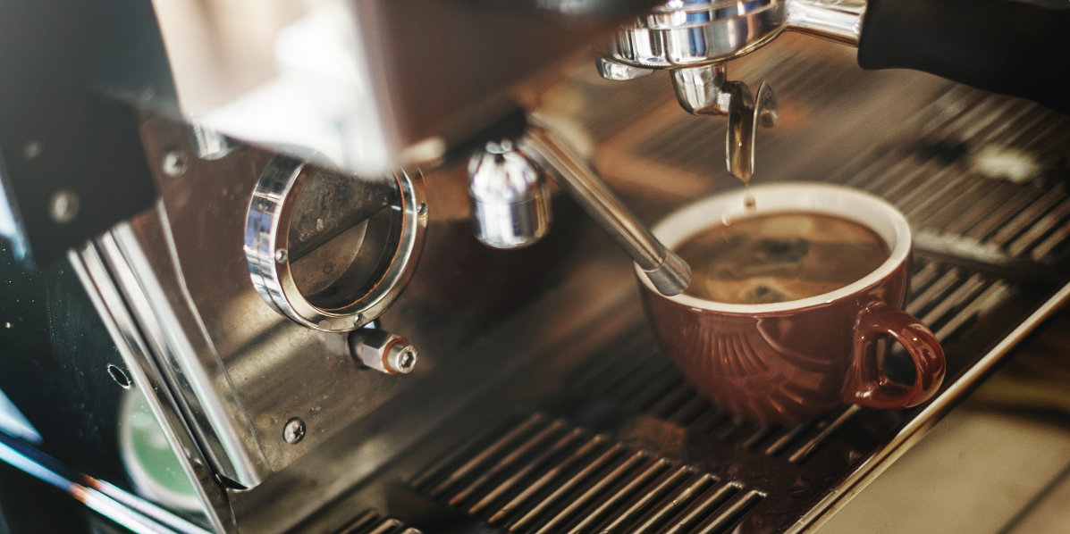 دليلك الشامل لتقديم كوب الناجح من القهوة المختصة بأنواعها لعملائك في السوق السعودي